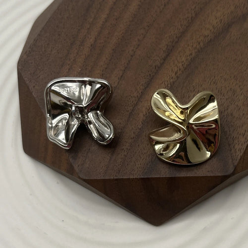 5pcs Beautiful Gold Color Buttons Creative Twisted Lotus Leaf Shape Metal Buttons Clothes Accessories